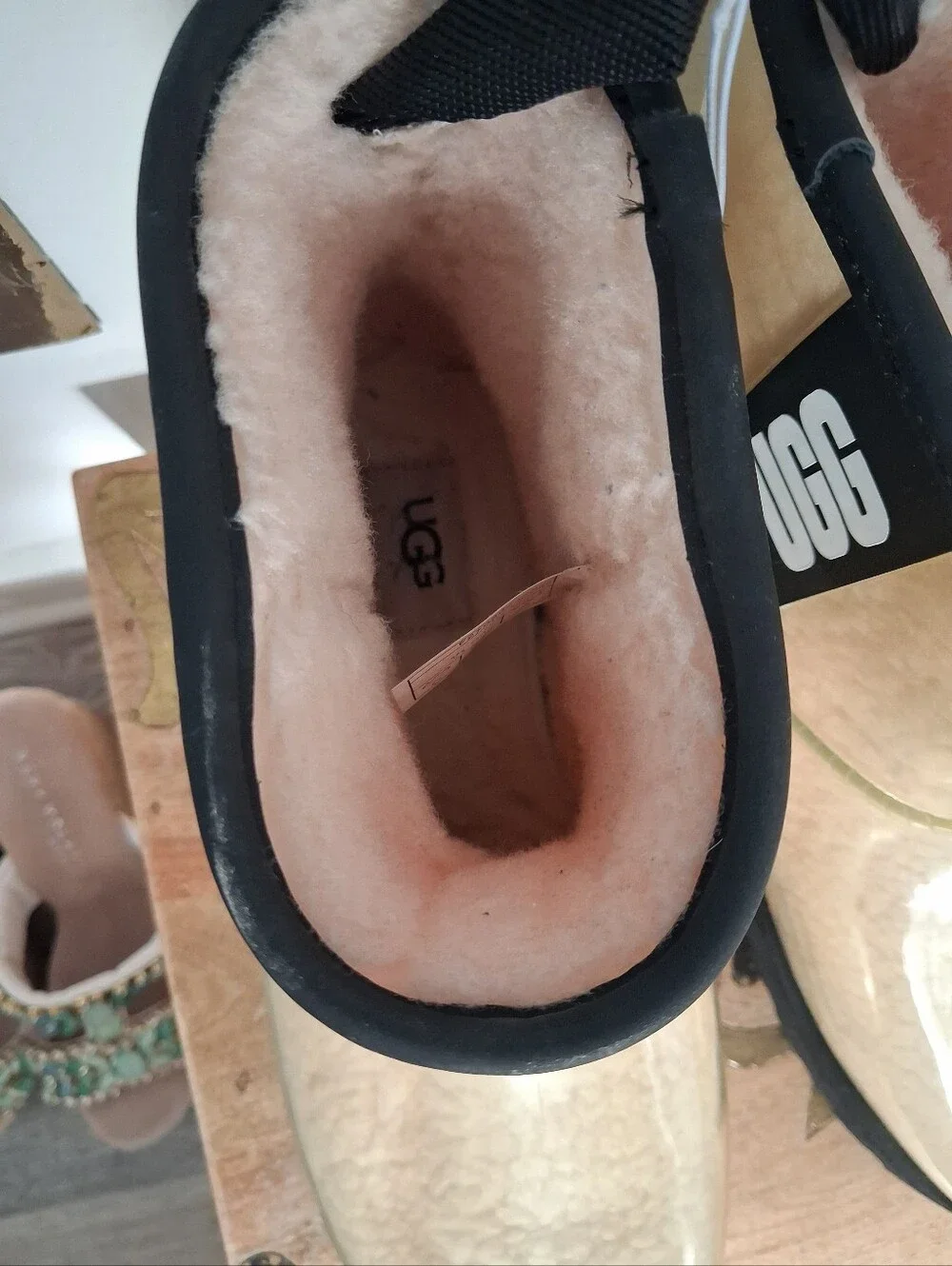 UGG AUSTRALIA CLASSIC ll BEIGE SHERPA CLEAR COVERED WINTER BOOT WOMENS SIZE 7